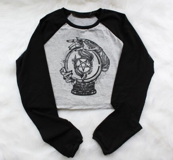 Cropped Raglan Feminino Bola de Cristal