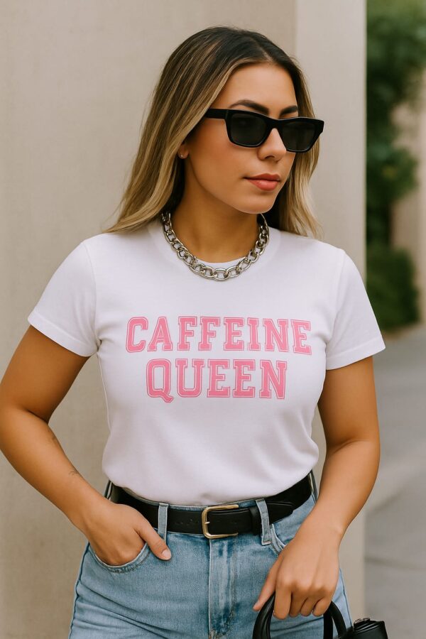 T-shirt Feminina Caffeine Queen