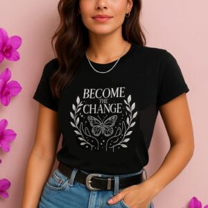 T-shirt Feminina Preta Estampa de Borboleta