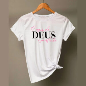 camiseta feminina cristã estampa deus – estilo básico casual